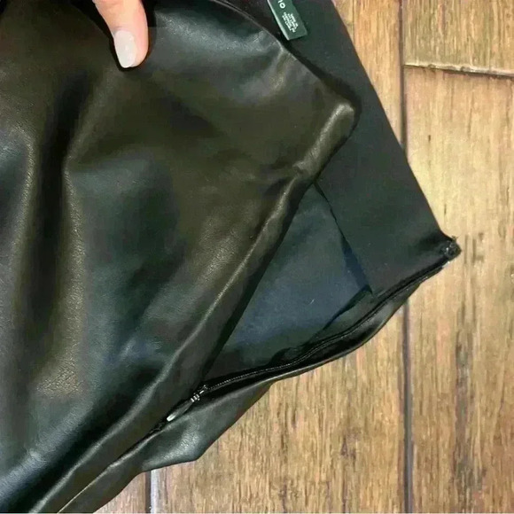 LAUREN RALPH LAUREN faux leather high rise size 10 - Picture 7 of 8